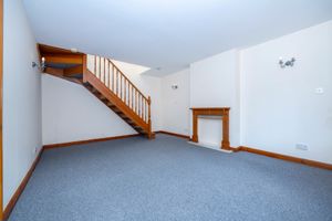 Lounge diner- click for photo gallery